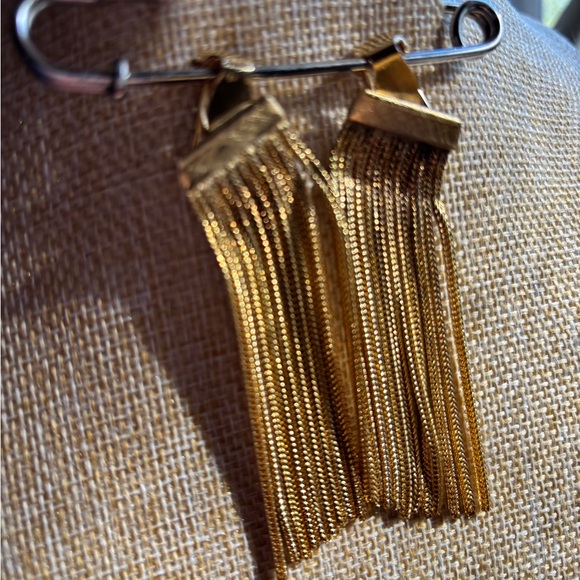 Elegant Nina Richi’s Collection from Monet - Gold Tassel Earrings - Picture 4 of 6